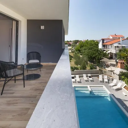 Mirabilis Ii 4* זאדאר